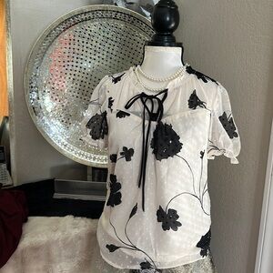 NWOT! Monteau Los Angeles Cream and Black Floral Blouse